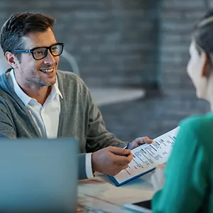 ¡Practiquemos con un diálogo hablando inglés!